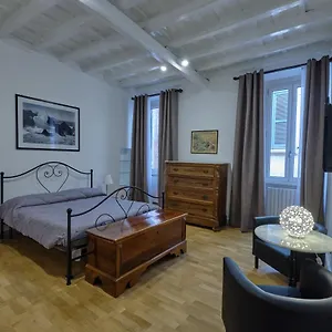 Apartament Domus Pastini, Rzym