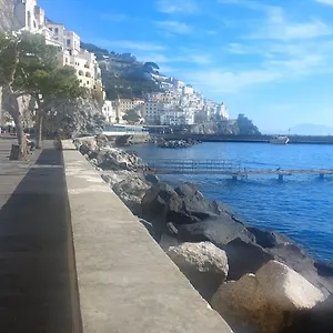 appartamenti-vista-mare.hotels-amalfi.com/